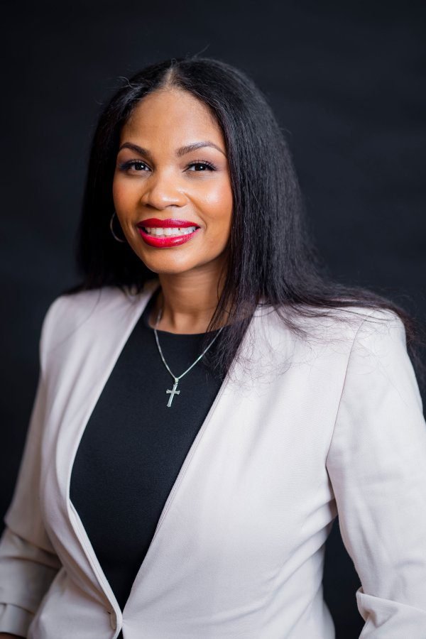 Dr.-Banks-New-Headshot-600x900